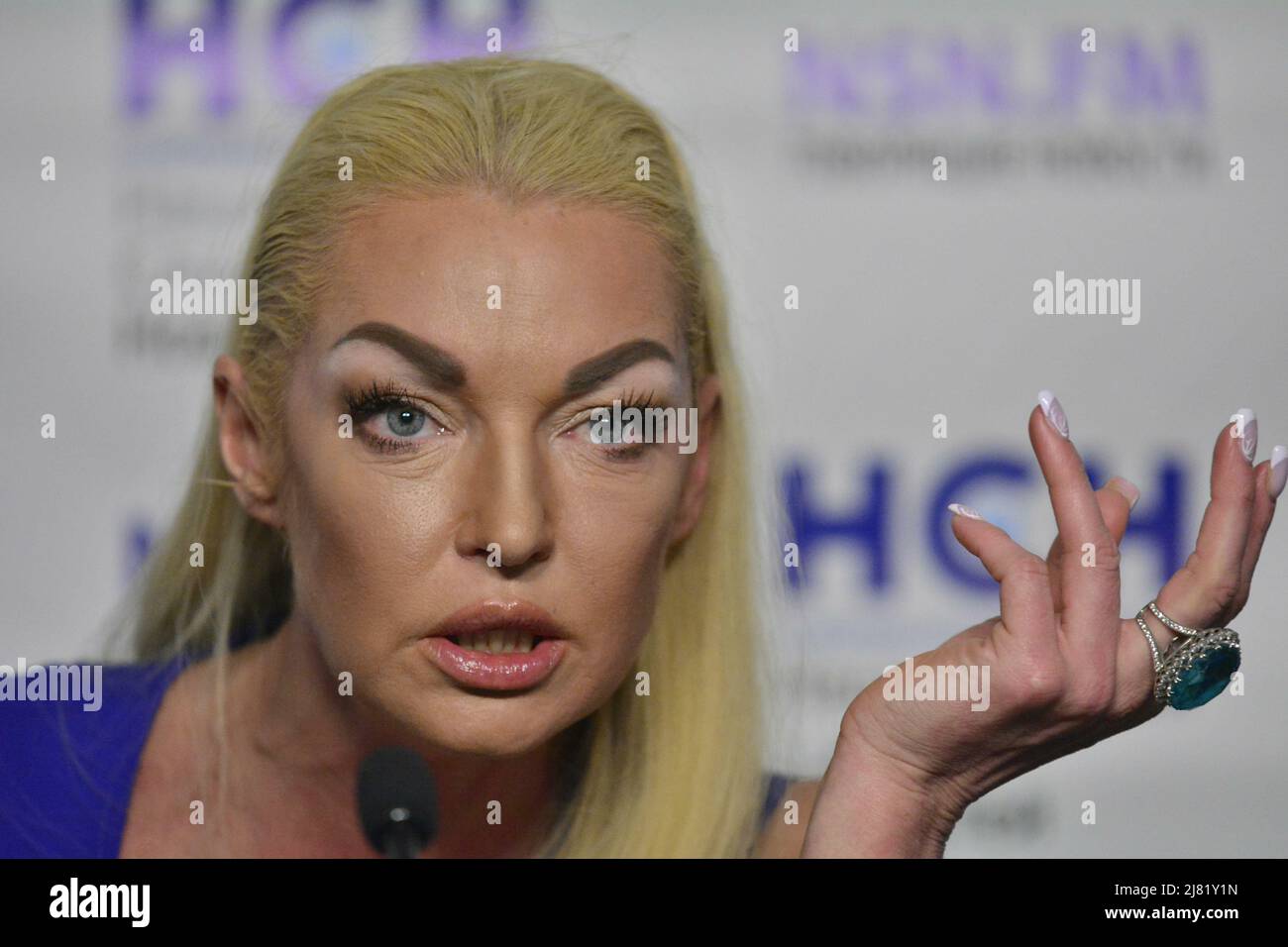 Onalar bilan porno tomosha qiling euoporno