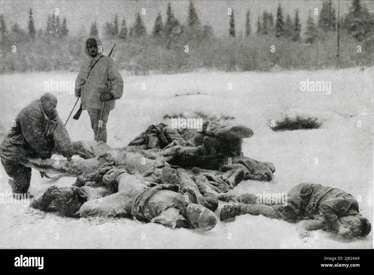 On the Finnish Northern Front in the Russo-Finish War - frozen Russian corpses lying on the ground illustrate the terrible cold in which the opposing armies had to fight. Finland, Europe,  WWi soldier WWi soldiers. dated 31 Dec 1939. Stock Photo