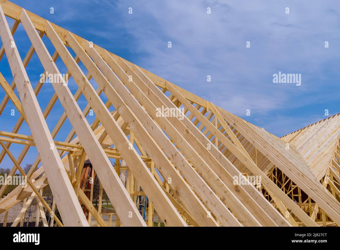 Wooden roof trusses beams hires stock photography and images Alamy