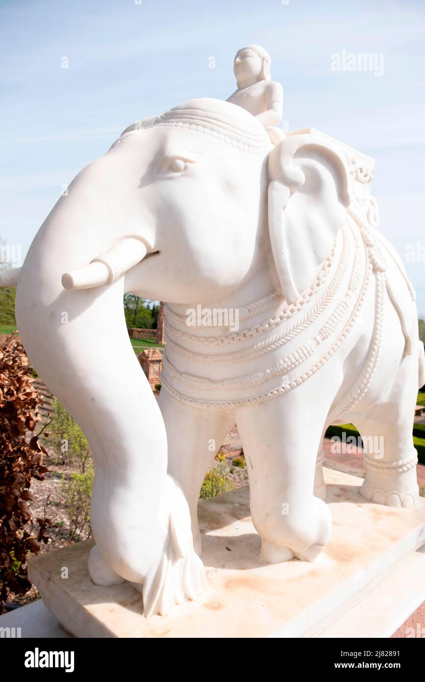 Jain Temple (Derasar) in Potters Bar,UK Stock Photo Alamy