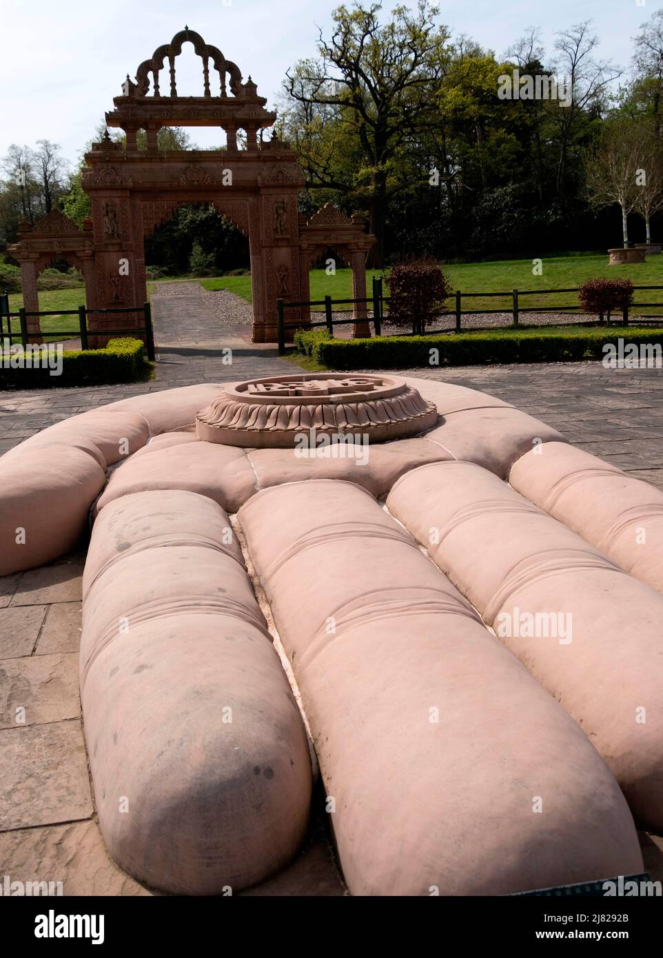 Jain Temple (Derasar) in Potters Bar,UK Stock Photo Alamy