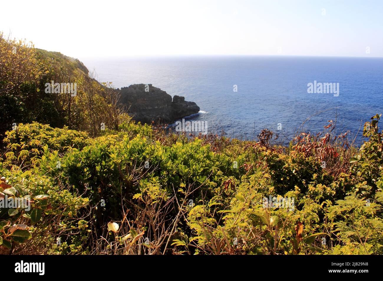 Le rocher dit de la tortue, Pointe de la Grande Vigie, Anse Bertrand, Grande-terre, Guadeloupe Stock Photo