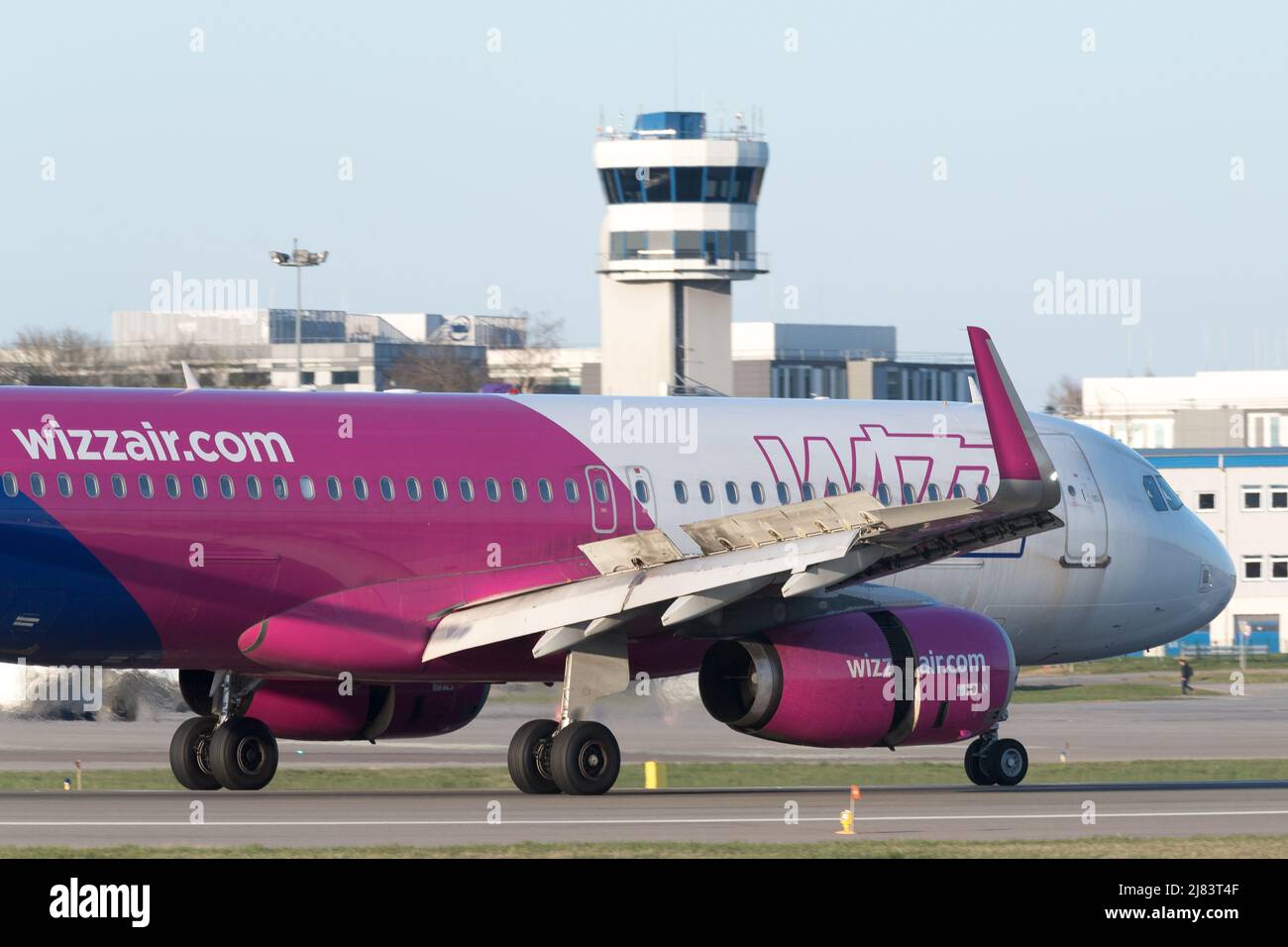 Low cost airline Wizz Air aircraft Airbus A320-232 in Gdansk, Poland © Wojciech Strozyk / Alamy Stock Photo *** Local Caption *** Stock Photo