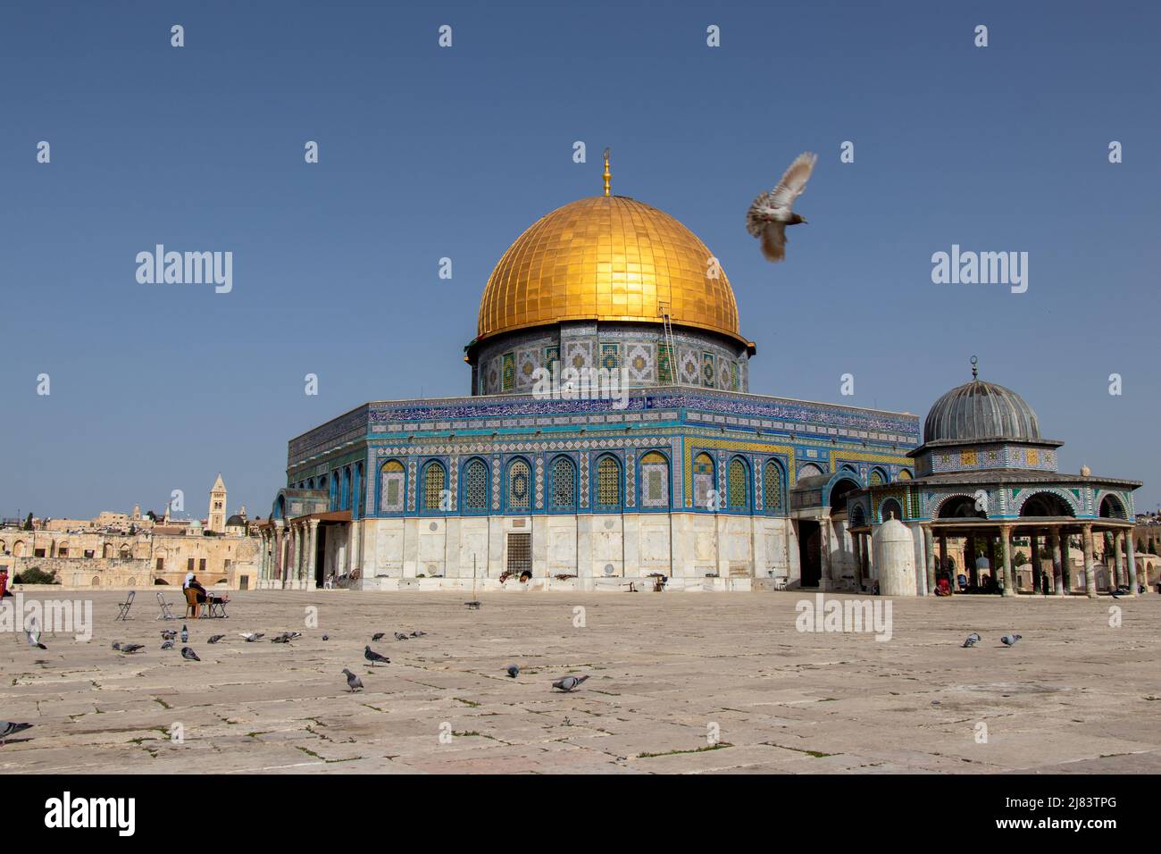 2-Piece Set: Silver-Tone Dome of the Rock (Qubbat al-Sakhra) Metal Keychains – Elegant Jerusalem Duo (Unisex) main image 1