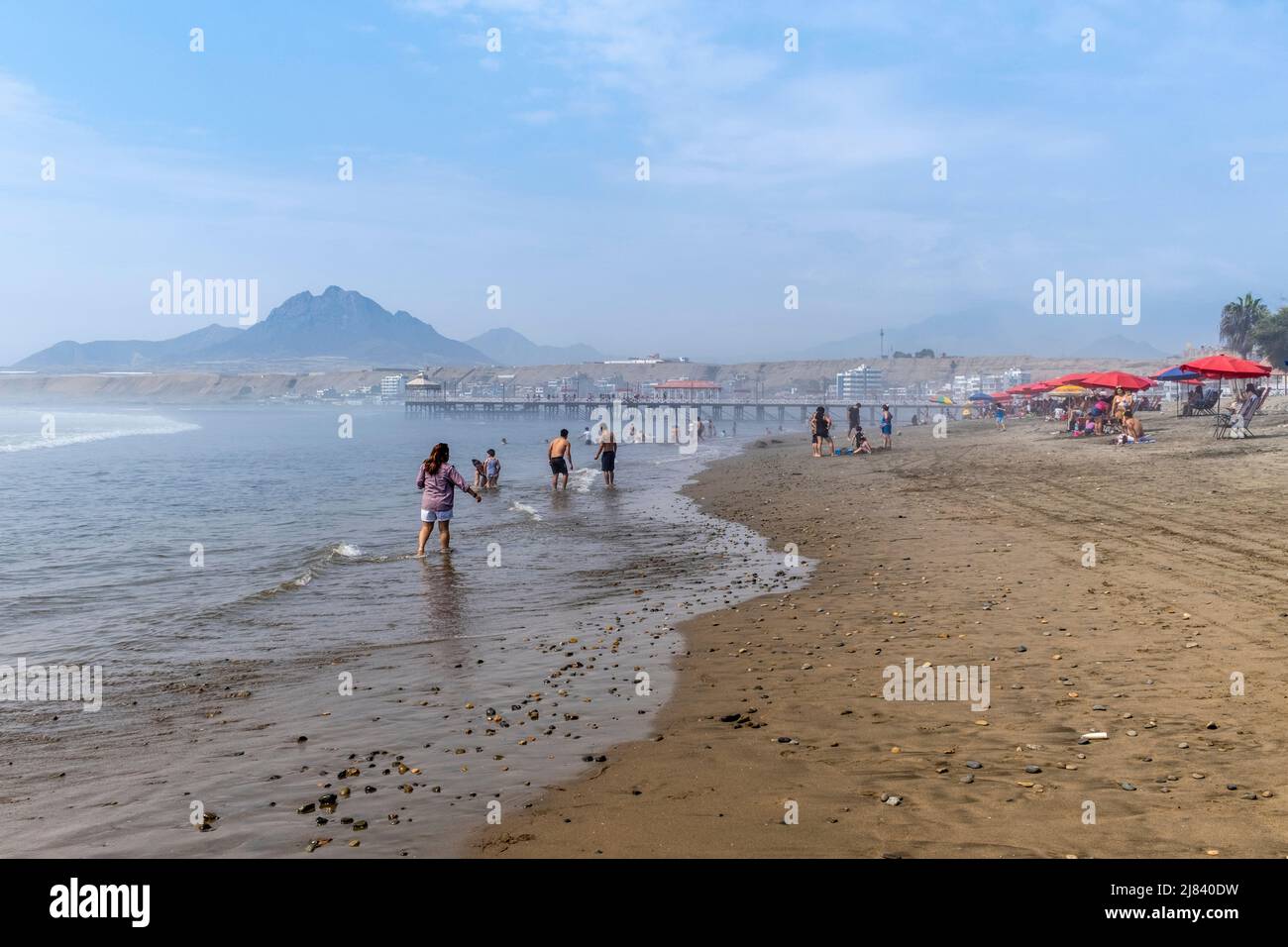 a-sandy-beach-at-the-resort-of-huanchaco-trujillo-province-peru-stock