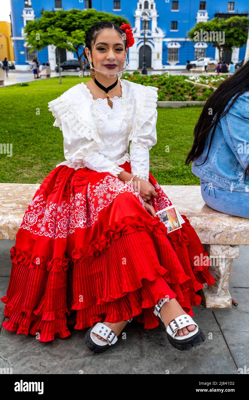 Festival de la marinera de trujillo hi-res stock photography and images