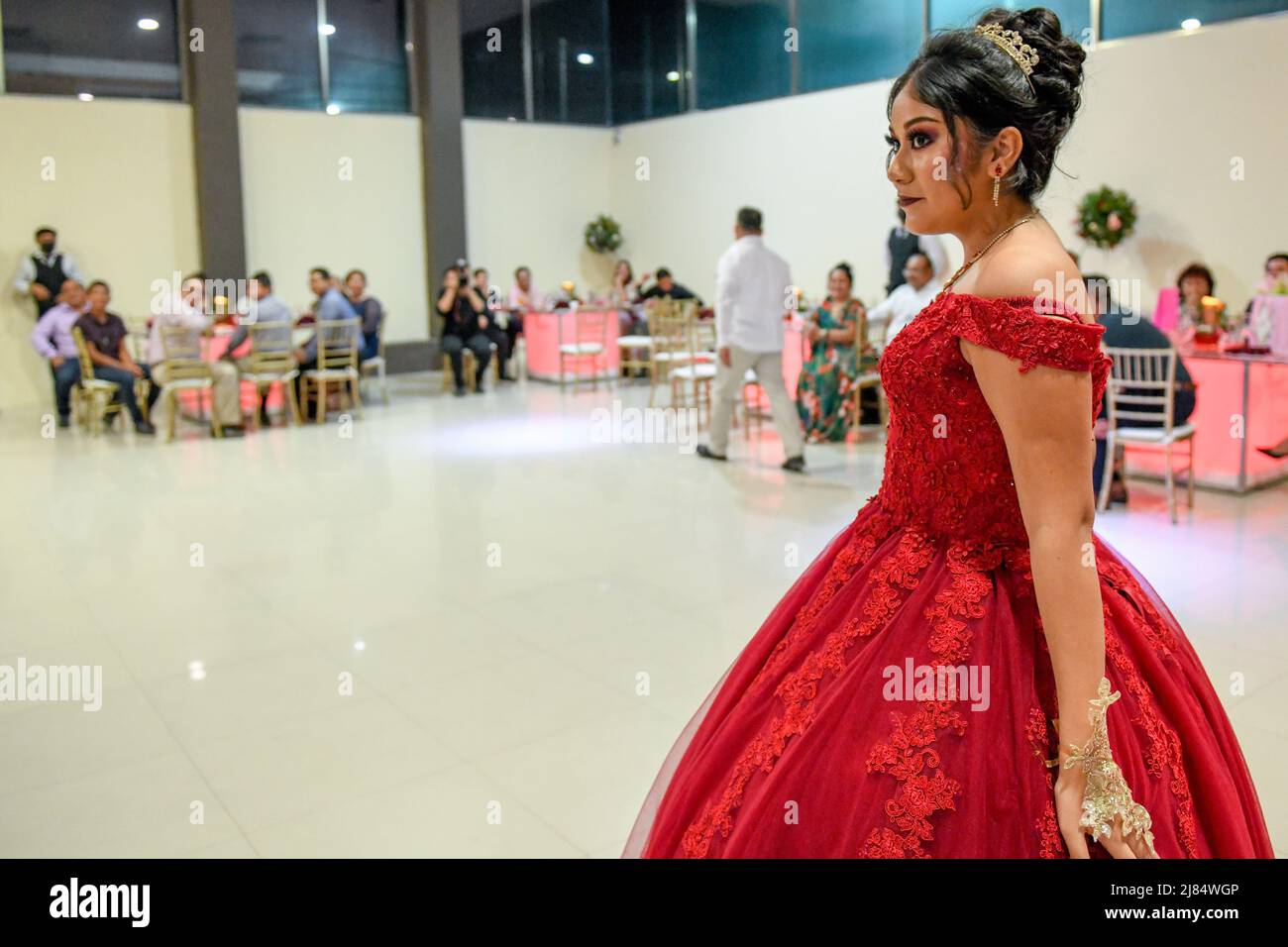 Quinceanera girl hi-res stock photography and images - Page 3 - Alamy