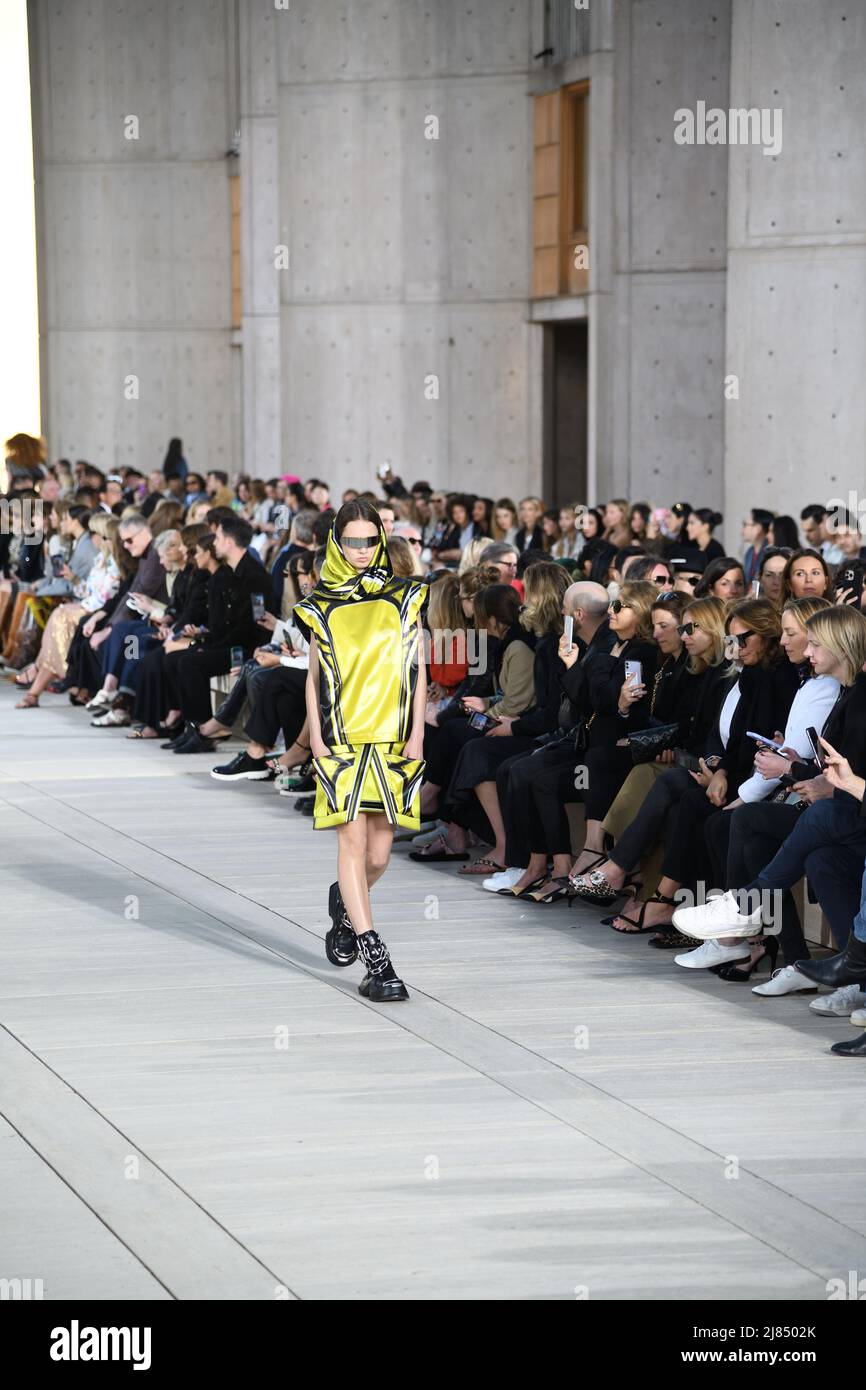 San Diego, USA. 12th May, 2022. Model walks on the runway of the Louis  Vuitton's cruise 2023 Fashion Show at the the Salk Institute in La Jolla,  CA on May 12, 2022. (