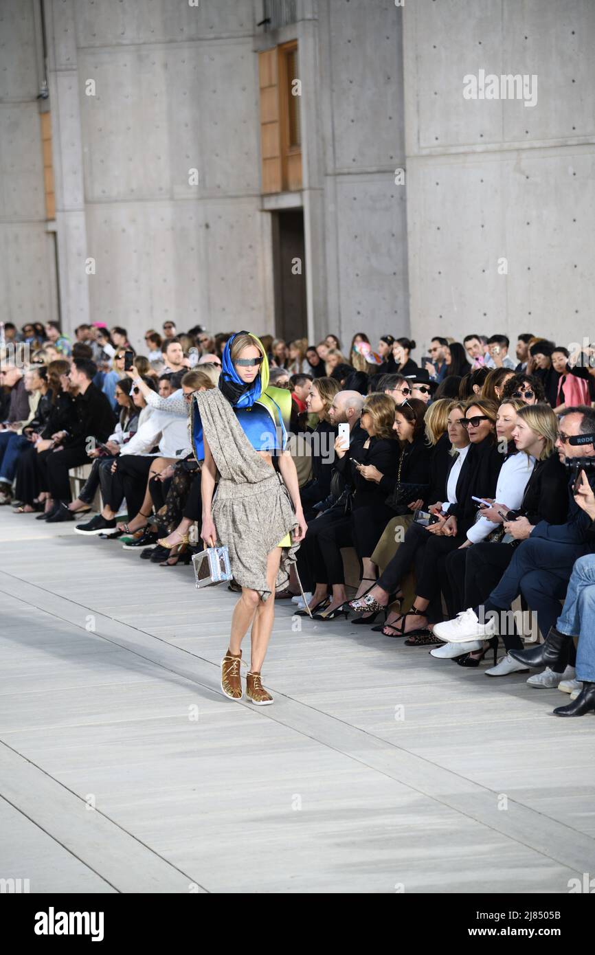 San Diego, USA. 12th May, 2022. Model walks on the runway of the Louis  Vuitton's cruise 2023 Fashion Show at the the Salk Institute in La Jolla,  CA on May 12, 2022. (