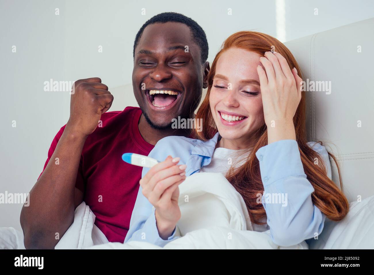Couple Pregnant Bed Hi res Stock Photography And Images Alamy