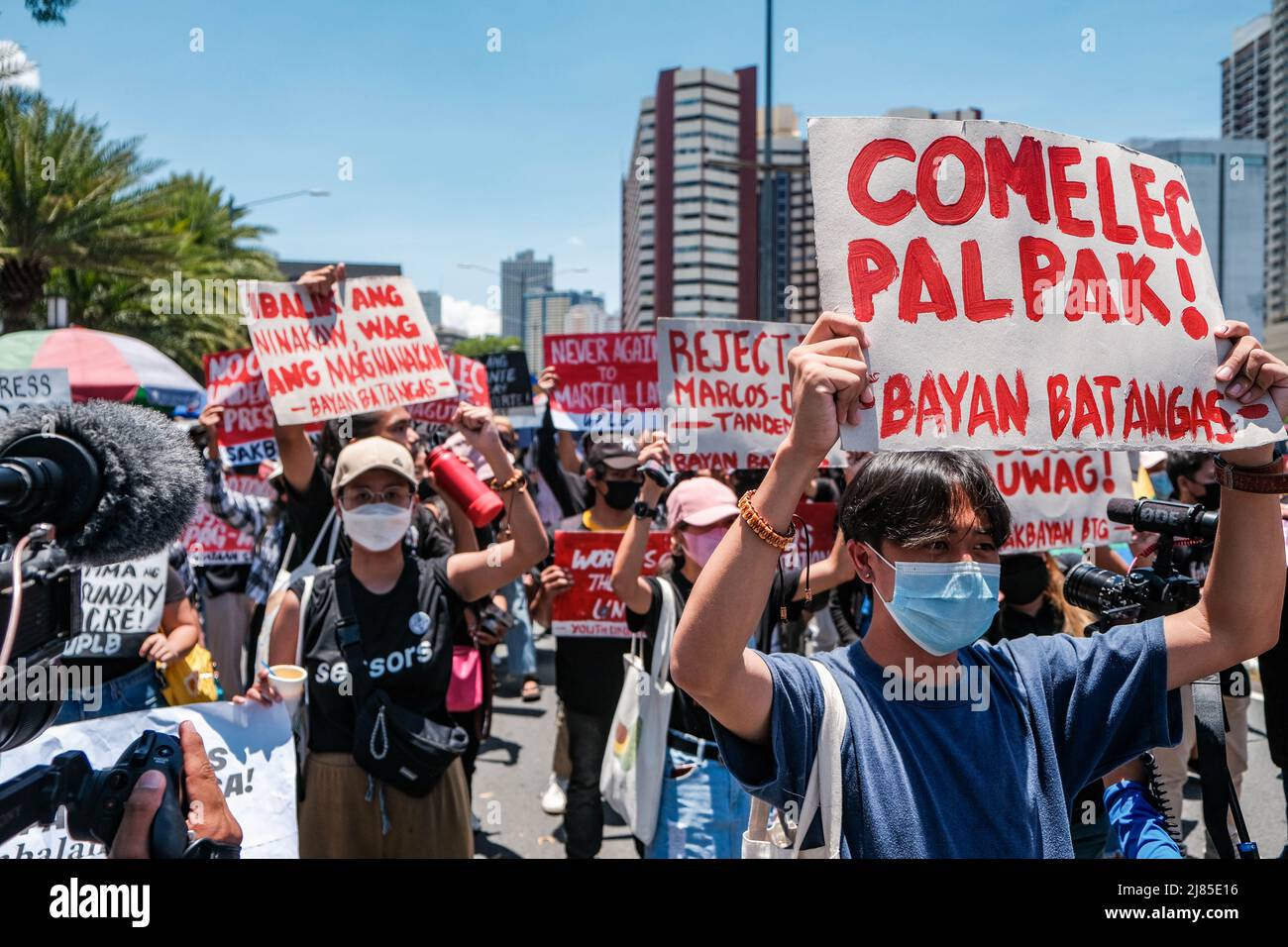Pasay, Metro Manila, Philippines. 13th May, 2022. Protesters in front ...