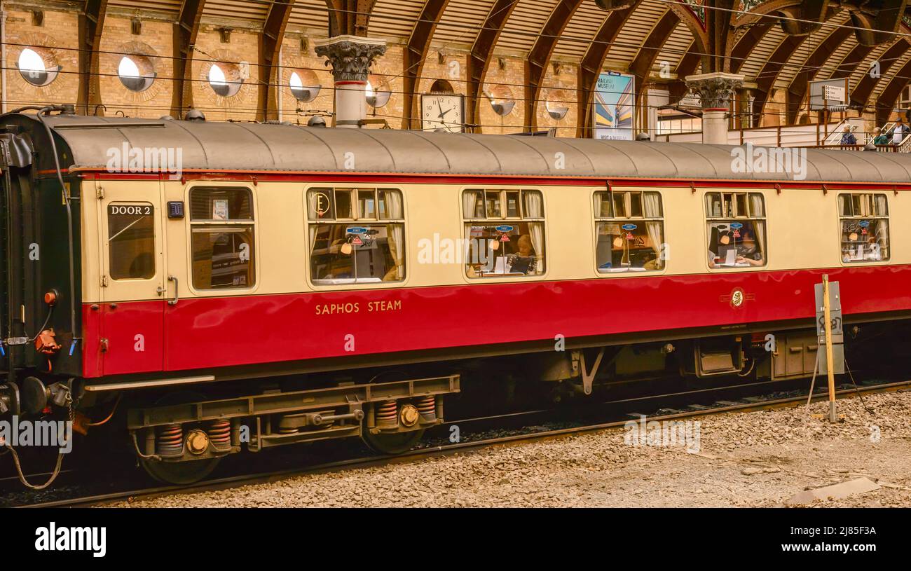 Victorian train restaurant car hi-res stock photography and images - Alamy
