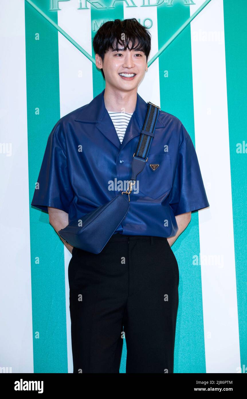 13 May 2022 - Seoul, South Korea : South Korean actor Lee Jong-suk, attends a photo call for the Prada Tropico Exclusive Pop-up Store open in Seoul, South Korea on May 13, 2022. (Photo by: Lee Young-ho/Sipa USA) Stock Photo