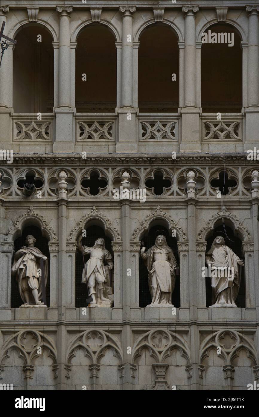 Spain, Castile-La Mancha, Toledo. Cathedral of Saint Mary. Built in Gothic style between 1227 and 1493. Detail of the sculptures above the Door of the Last Judgement on the main facade. Stock Photo