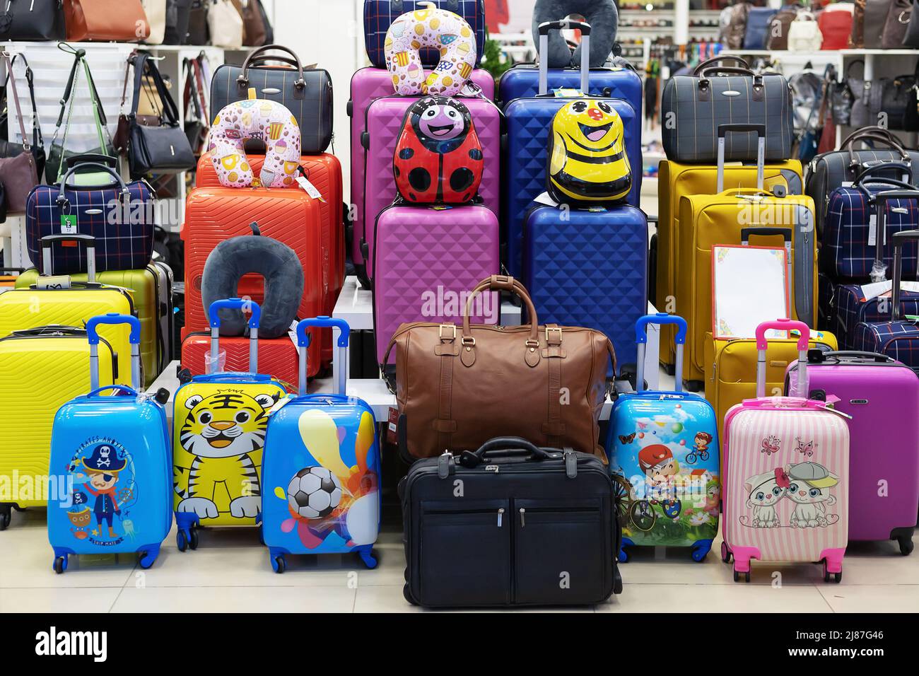 Travel bags and suitcases for sale at 