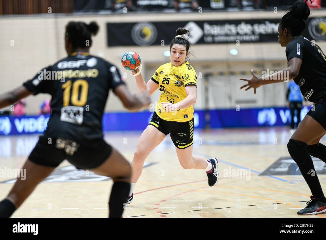 Meissa Maurice of Handball Plan de Cuques during the Women's French championship, Ligue Butagaz Energie Handball match between Paris 92 and Handball Plan de Cuques on May 8, 2022 at Palais des Sports Robert Charpentier in Issy-les-Moulineaux, France - Photo Victor Joly / DPPI Stock Photo