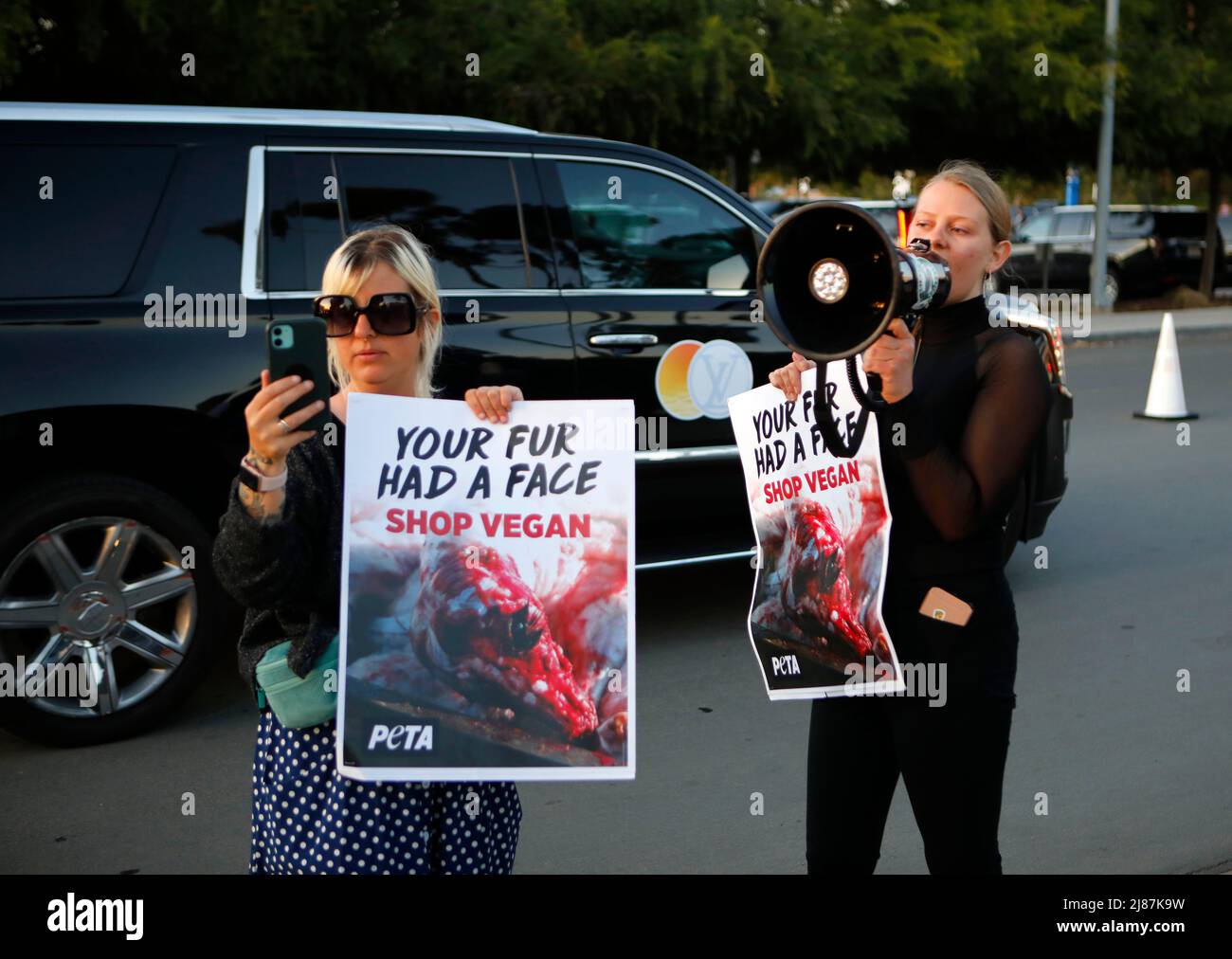 San Diego, California, USA. 12th May, 2022. Animal rights activists protest outside Louis Vuitton's 2023 Cruise Show at the Salk Institute for Biological Studies. (Credit Image: © K.C. Alfred/ZUMA Press Wire) Stock Photo