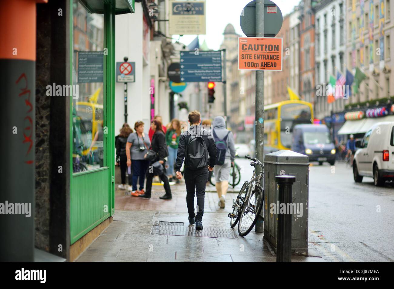 DUBLIN, IRELAND - MAY 2018: Everyday busy life of tourists and ...