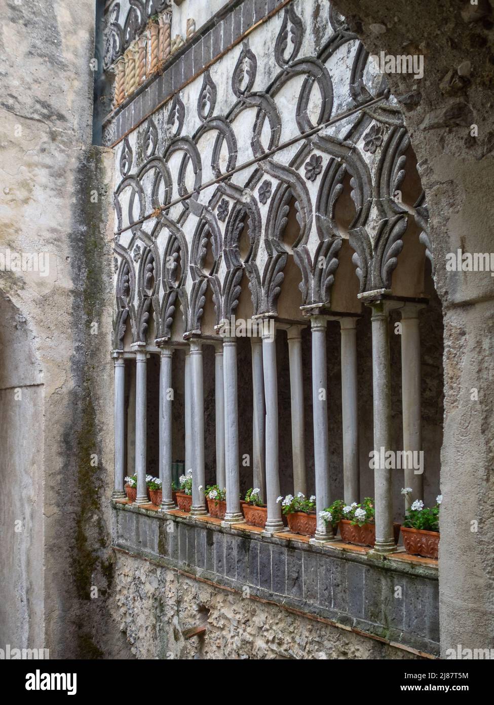 Gothic Cloister at Villa Rufolo, Ravello Stock Photo