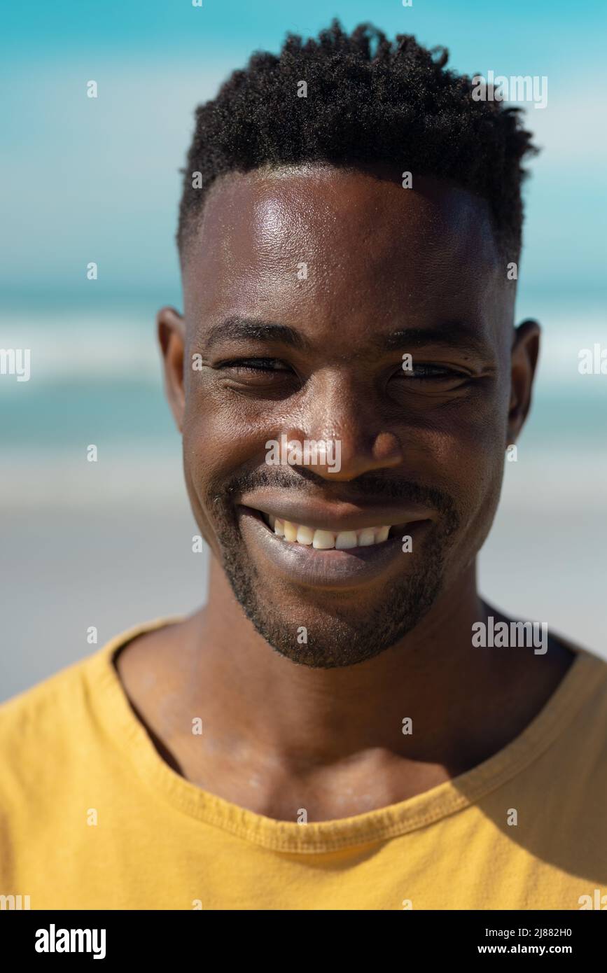 African american handsome man hi-res stock photography and images - Alamy