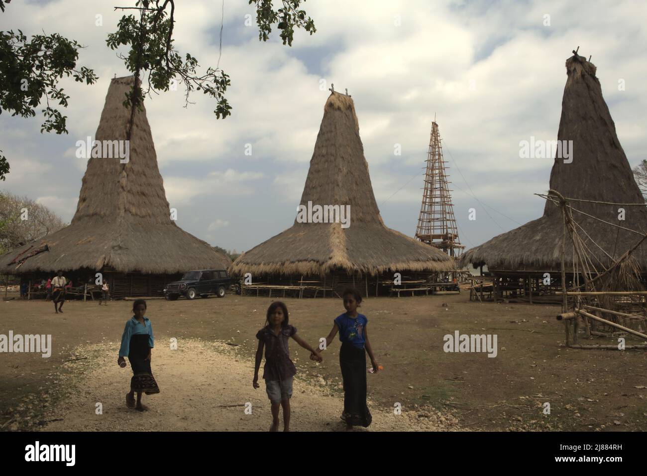 Small visit guitar player instruments Gaji umr sumba barat daya