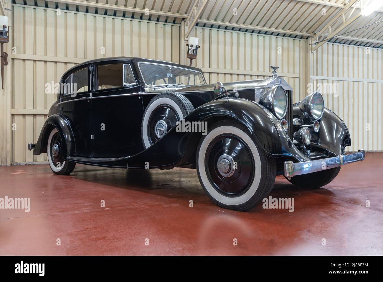 GALDAMES, SPAIN-AUGUST 8, 2021: 1937 Rolls-Royce 25 30 HP Berlina in Torre Loizaga (Miguel de la Via) Car Museum Stock Photo
