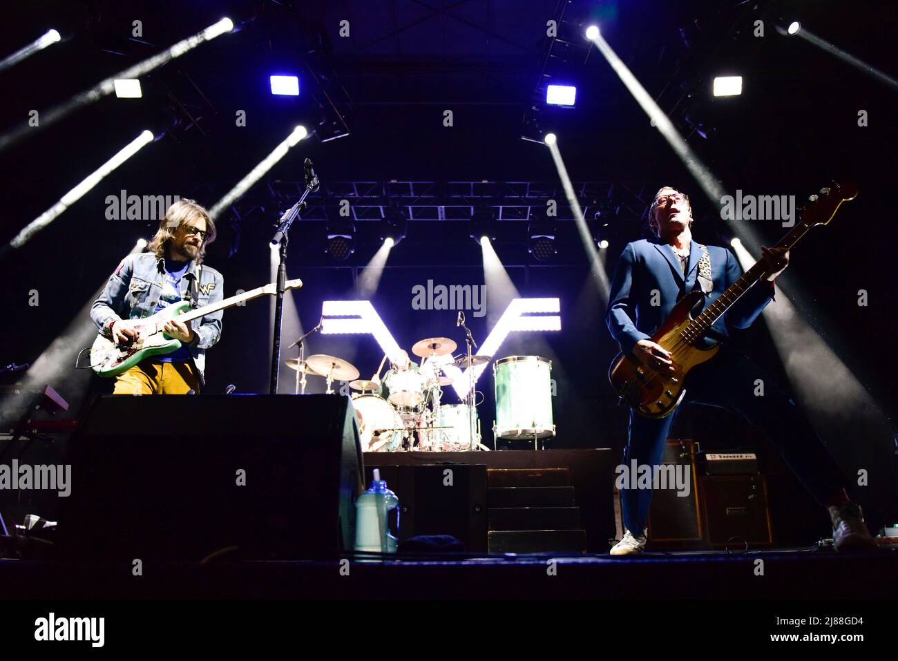 Energetic crowd at Audacy Beach Festival 2022