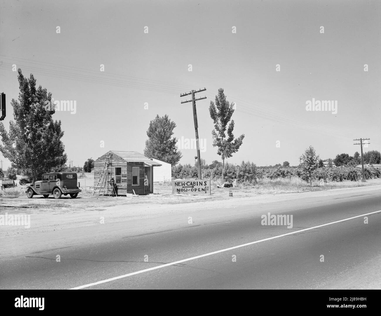 Rural cabins Black and White Stock Photos & Images - Alamy