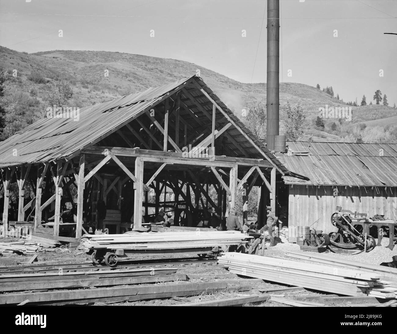 Sawmill operation Black and White Stock Photos & Images Alamy