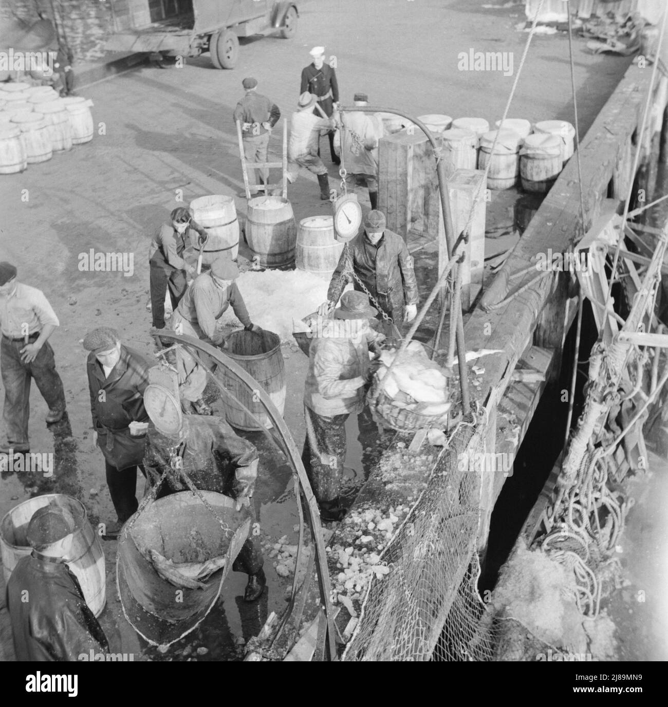 Ice delivery boat Black and White Stock Photos & Images Alamy