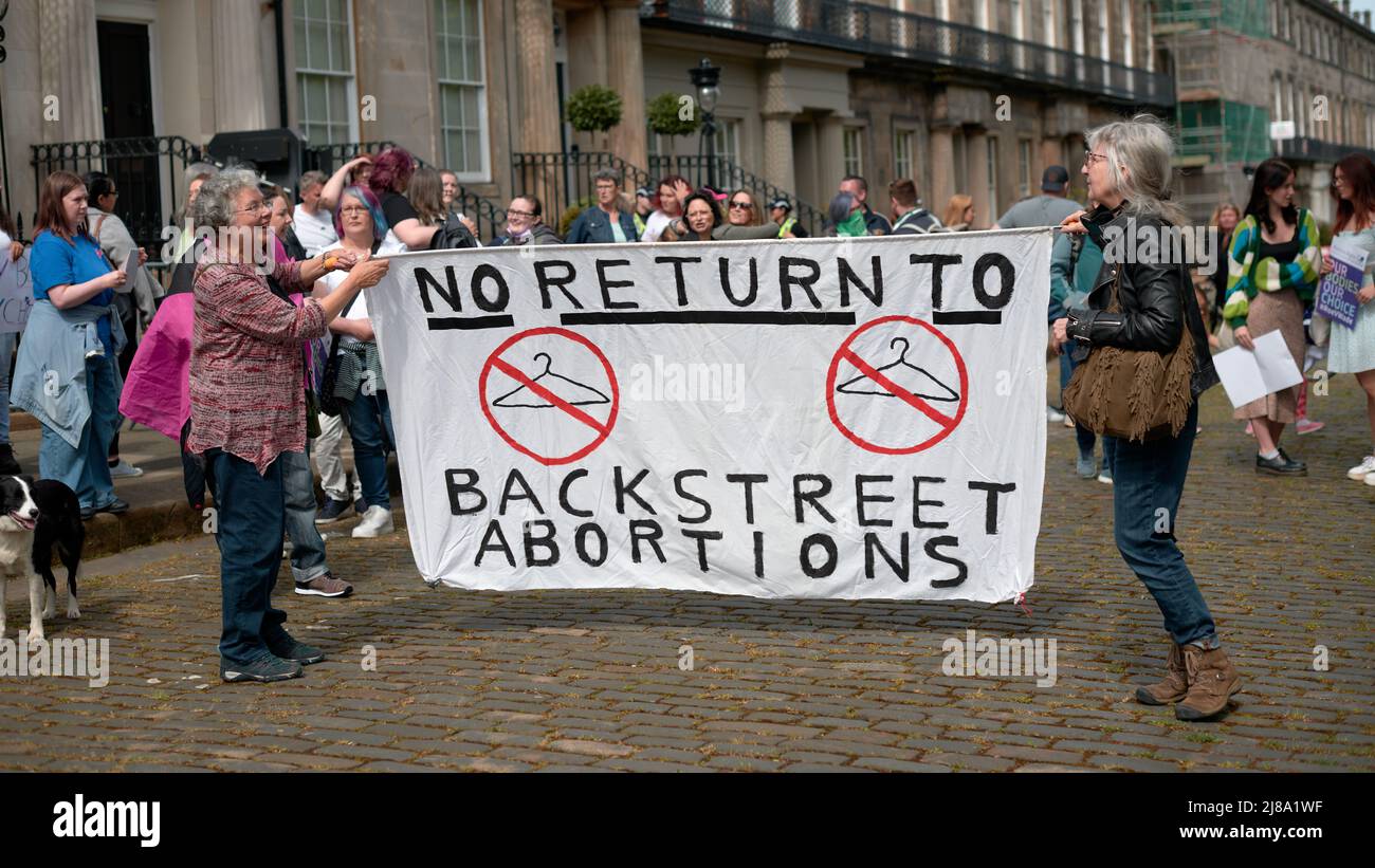 Edinburgh Scotland, UK May 14 2022. Abortion Rights Scotland supporters gather outside the US Consulate to show solidarity with those campaigning for reproductive rights around the world. credit sst/alamy live news Stock Photo