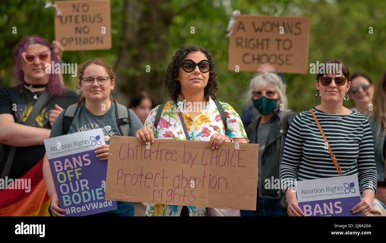 Edinburgh Scotland, UK May 14 2022. Abortion Rights Scotland supporters gather outside the US Consulate to show solidarity with those campaigning for reproductive rights around the world. credit sst/alamy live news Stock Photo