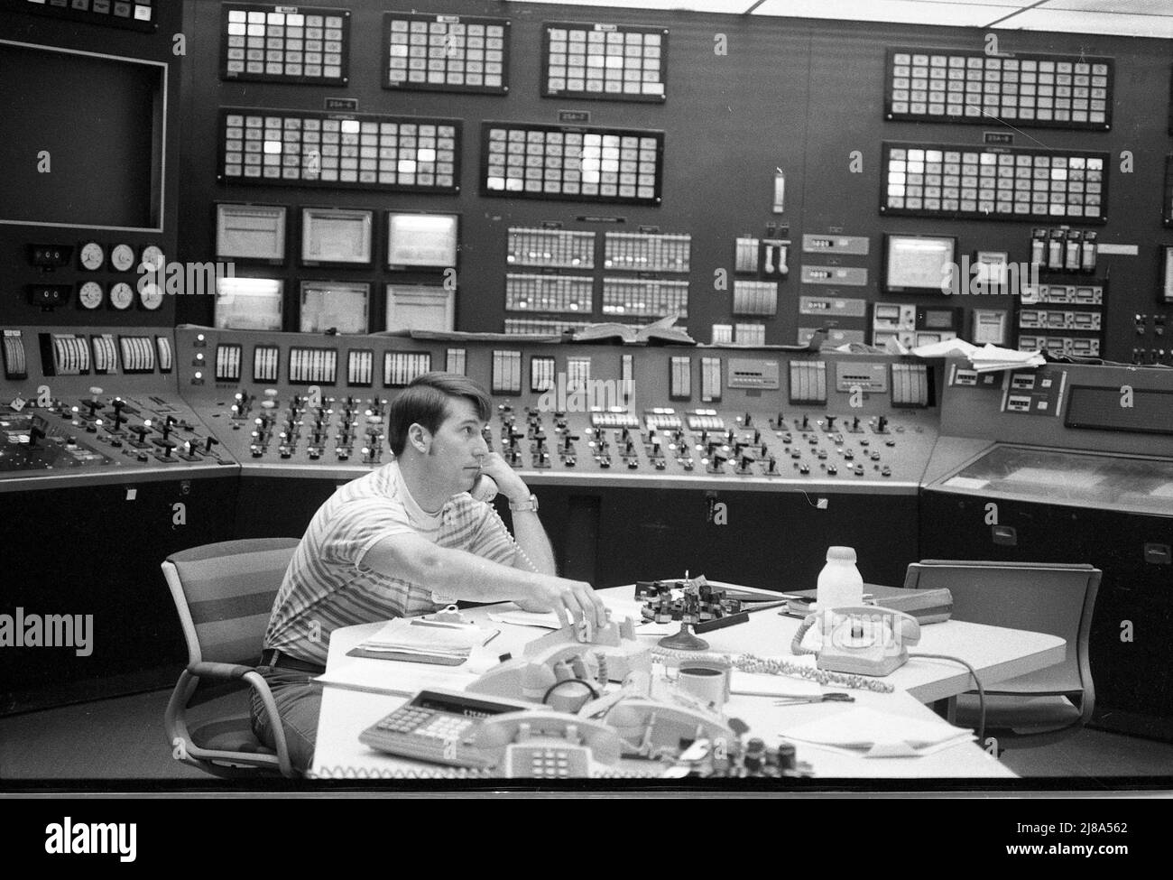 Oconee nuclear power plant in South Carolina, operated by Duke Power Company 1979, identical to the Three Mile Island plant which had a meltdown accident. This is the control room with all the complex controls and monitors. Stock Photo