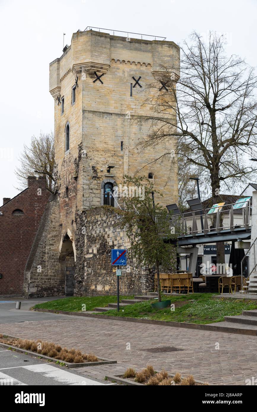 Tongeren, Limburg, Belgium - 04 04 2022- The Moerenpoort, a medieval city  gate tower on a rainy day Stock Photo - Alamy