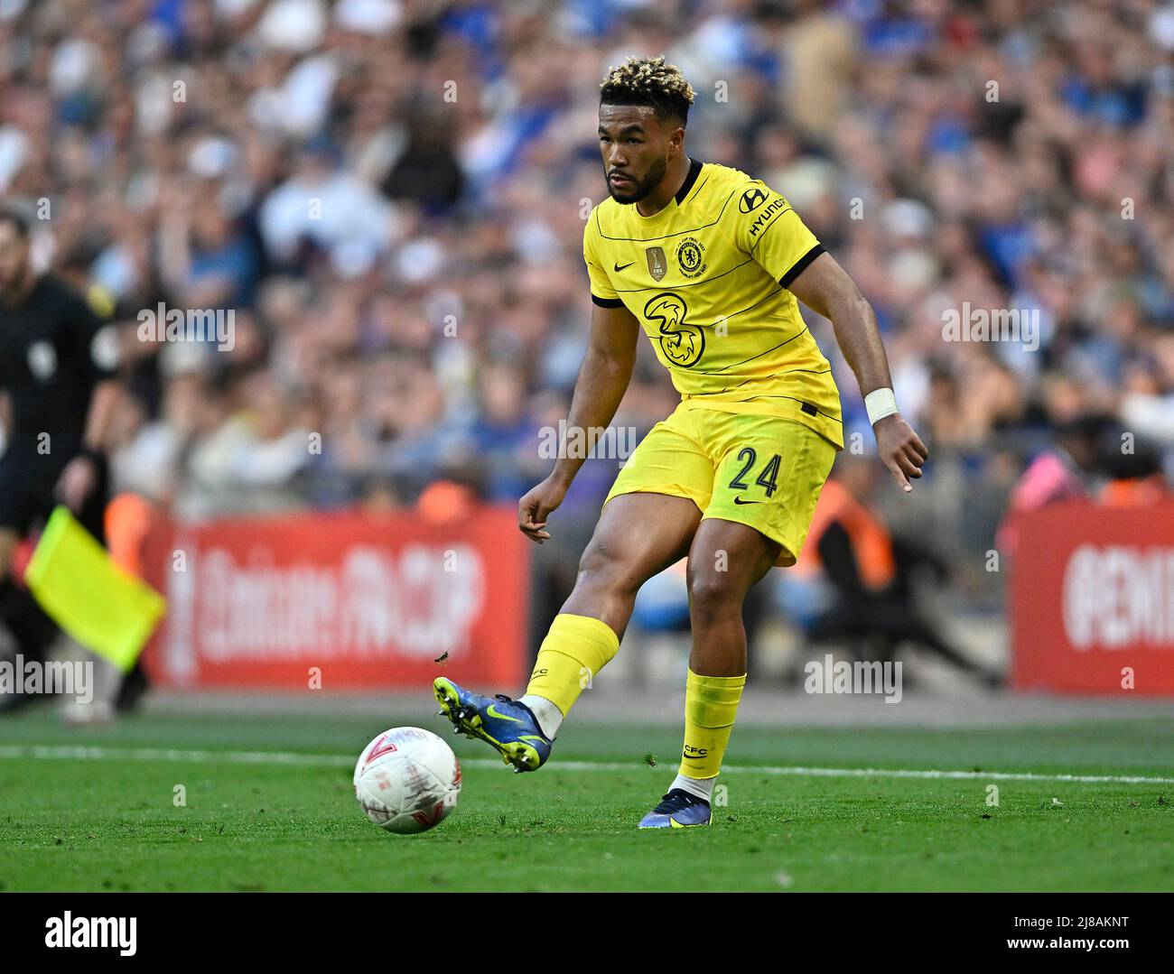 London, UK. 14th May, 2022. Reece James (Chelsea) during the FA Cup Final match between Chelsea and Liverpool at Wembley Stadium on May 14th 2022 in London, England. (Photo by Garry Bowden/phcimages.com) Credit: PHC Images/Alamy Live News Stock Photo