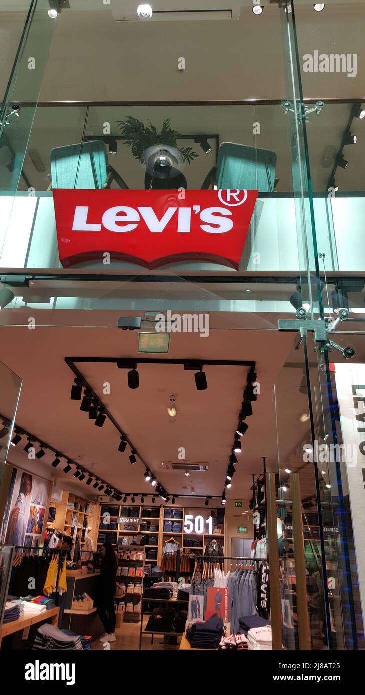 Levis Clothing Shop Sign Stock Photo - Alamy