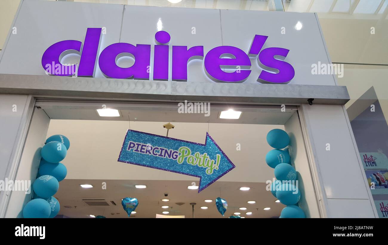 Claire's Accessories Shop Sign Stock Photo Alamy