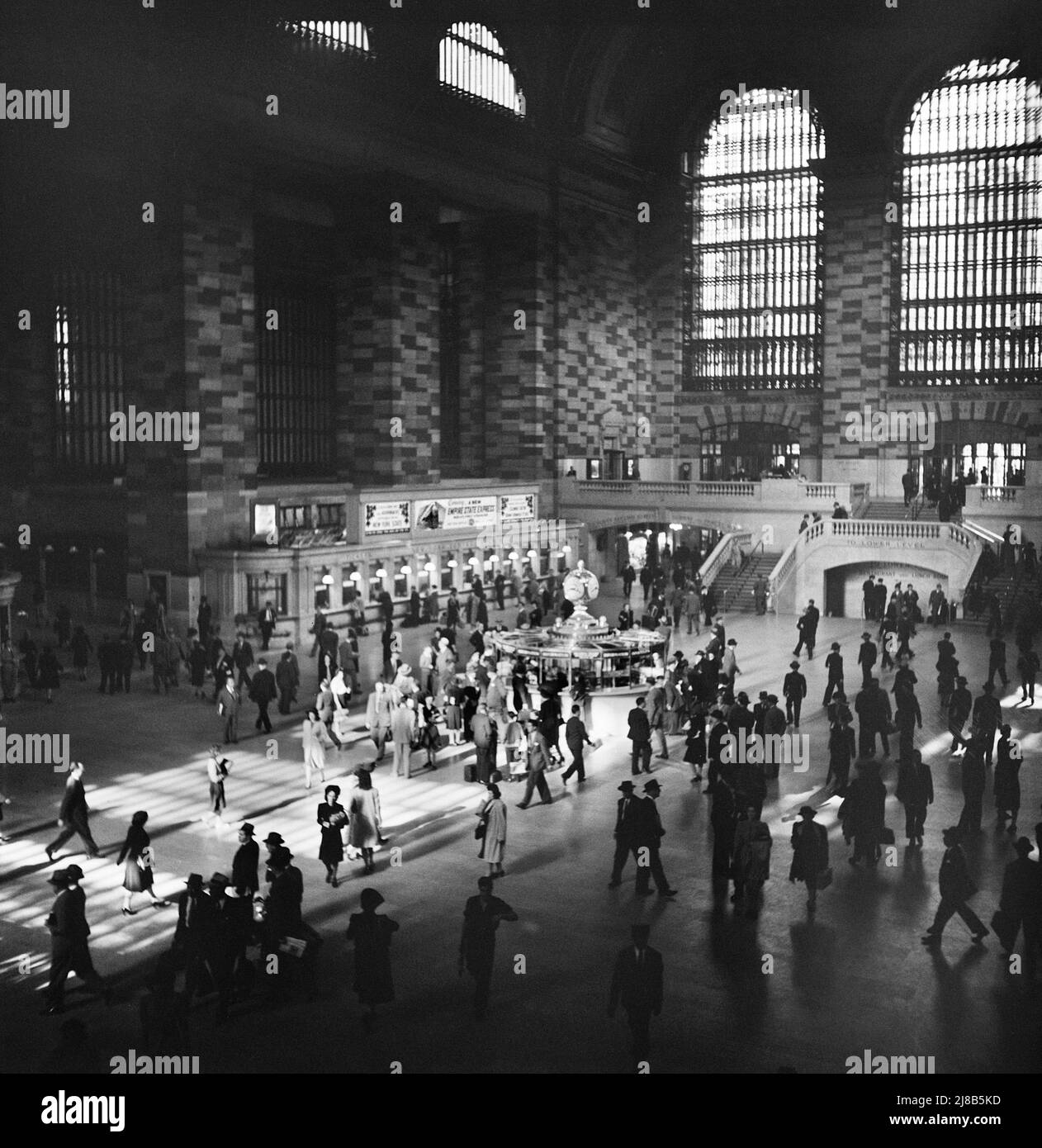 Main Concourse, Grand Central Terminal, New York City, New York, USA, John Collier, Jr., U.S. Office of War Information/U.S. Farm Security Administration, October 1941 Stock Photo