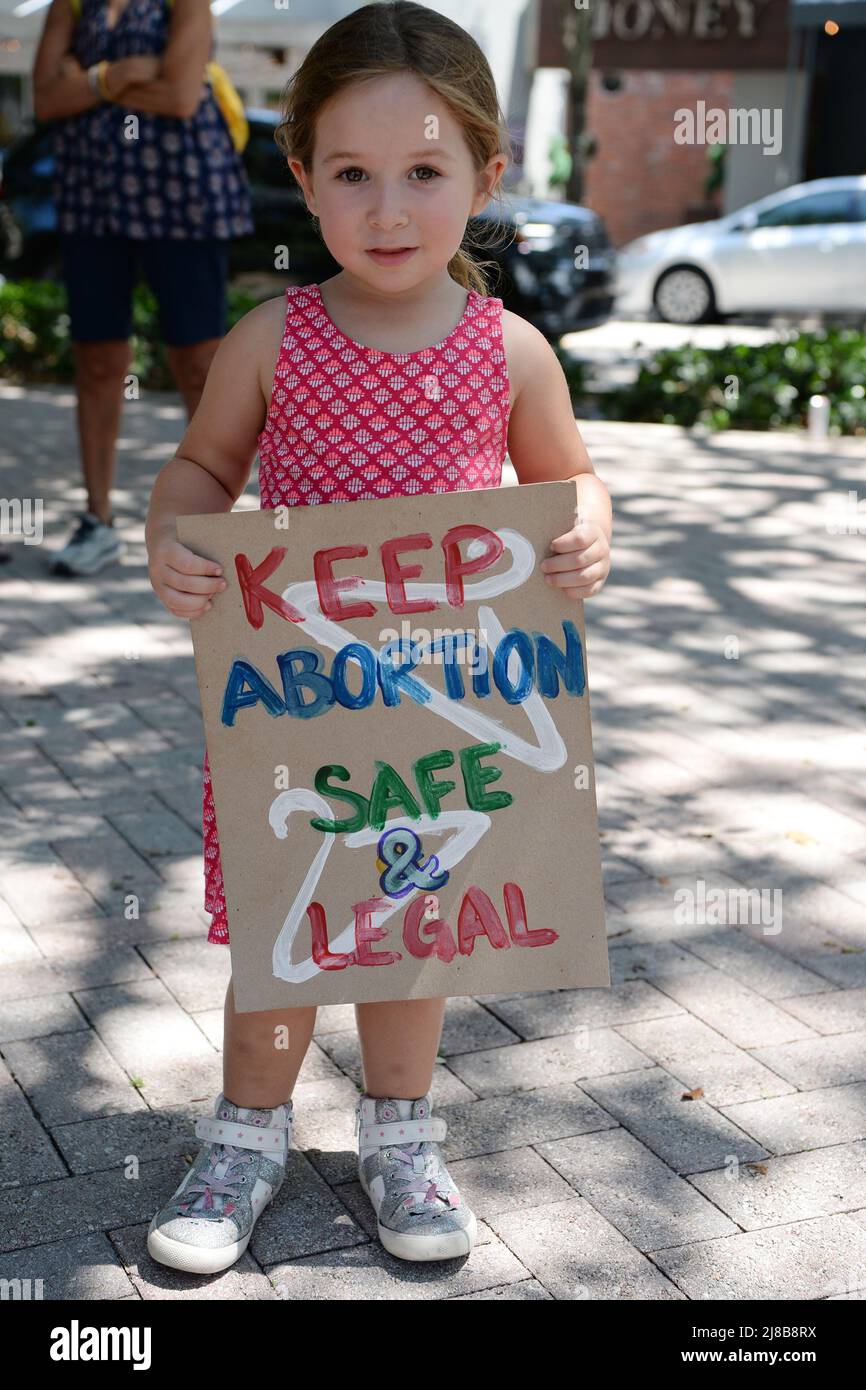 Delray Beach. 14th May, 2022. 'Bans Off Our Bodies' abortion rights Rally held at the Old School Square on May 14, 2022 in Delray Beach, Florida. Credit: Mpi04/Media Punch/Alamy Live News Stock Photo