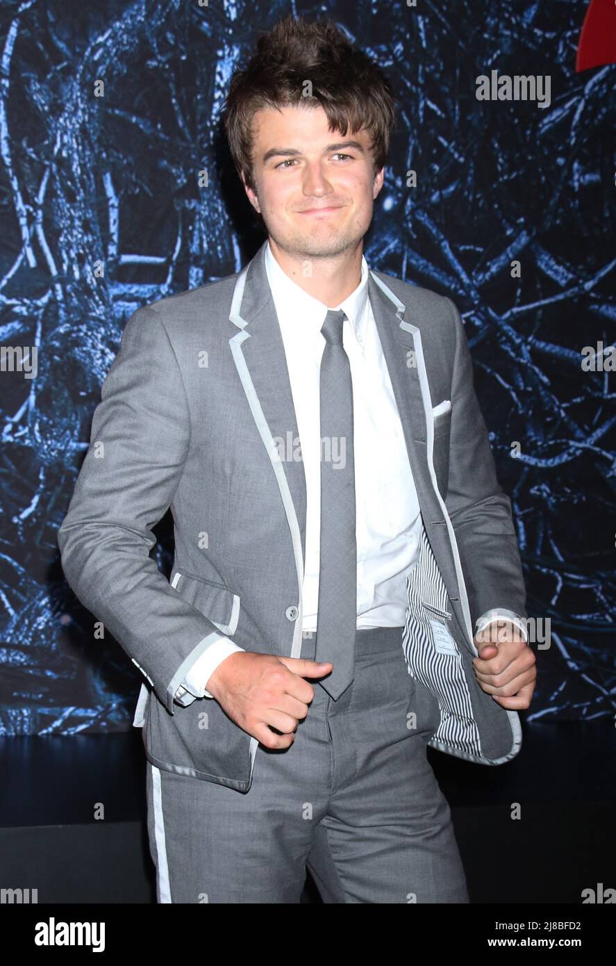 Joe keery stranger things premiere hi-res stock photography and images -  Alamy