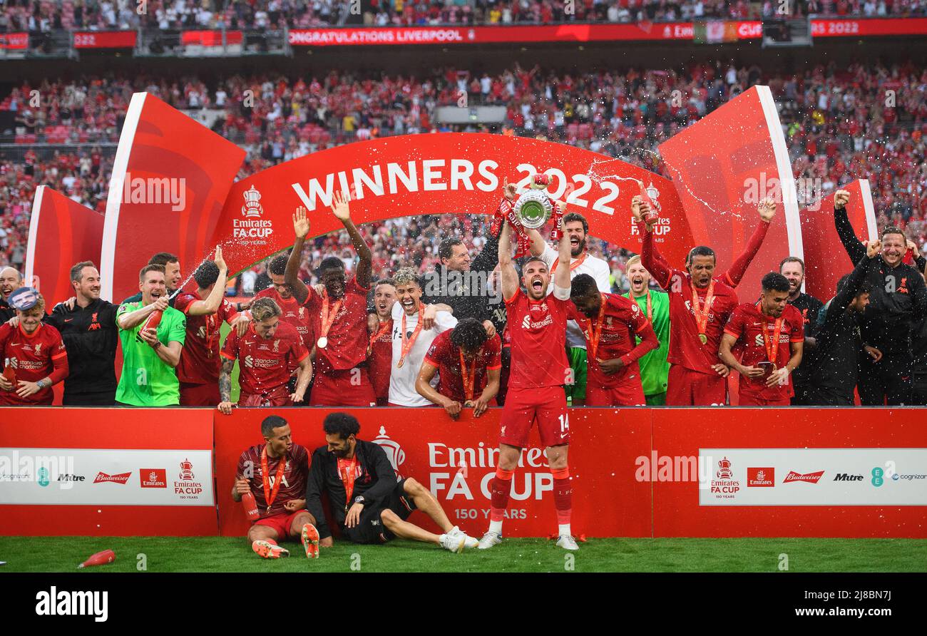 Chelsea v Liverpool - Emirates FA Cup Final - Wembley Stadium, Jordan. 14th May, 2022. Henderson and Liverpool celebrate winning the FA Cup Picture Credit : Credit: Mark Pain/Alamy Live News Stock Photo