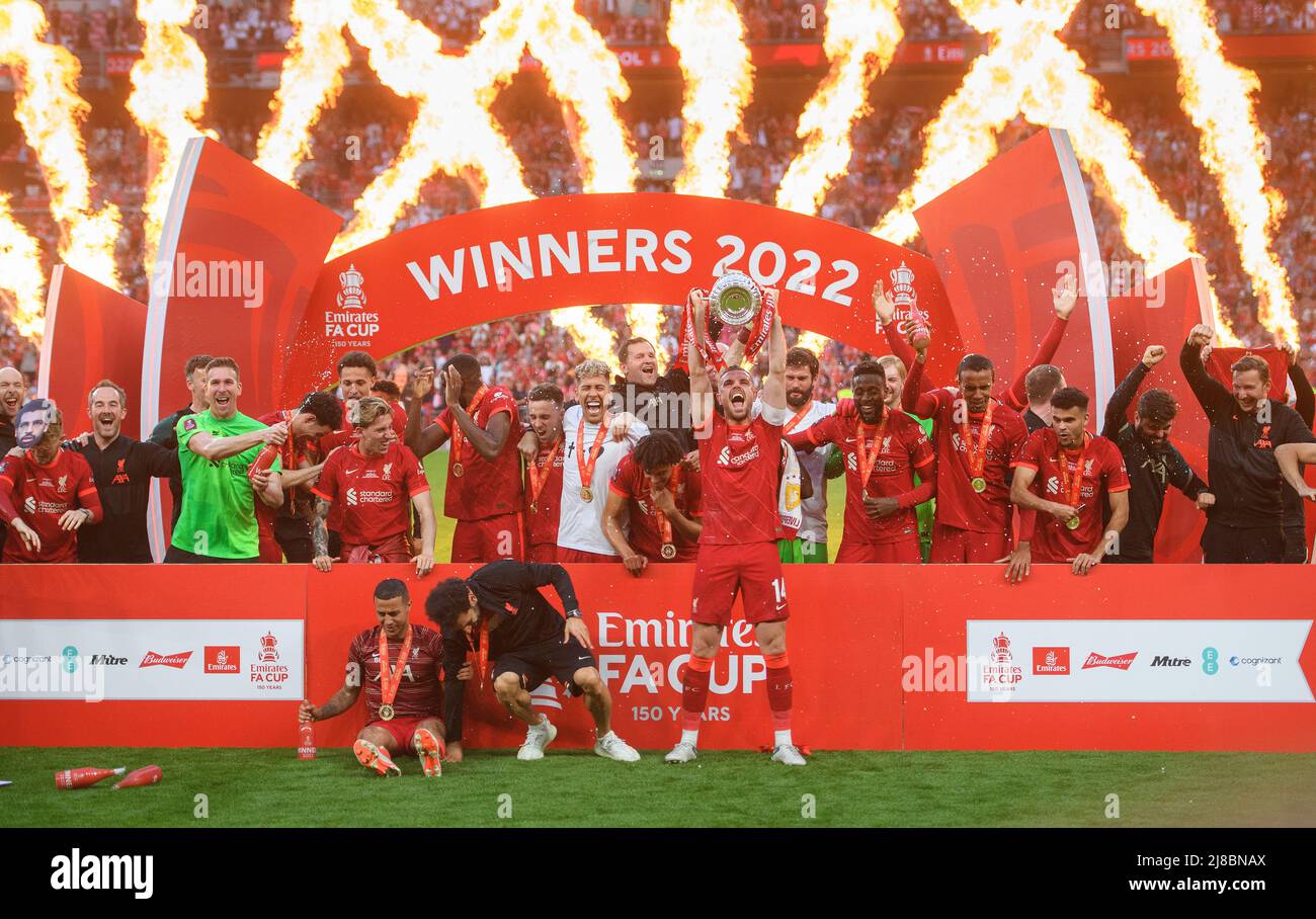 Chelsea v Liverpool - Emirates FA Cup Final - Wembley Stadium, Jordan. 14th May, 2022. Henderson and Liverpool celebrate winning the FA Cup Picture Credit : Credit: Mark Pain/Alamy Live News Stock Photo