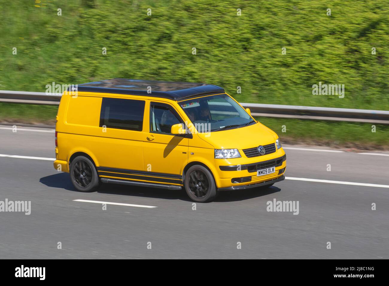 Vw vans in motion hi-res stock photography and images - Alamy