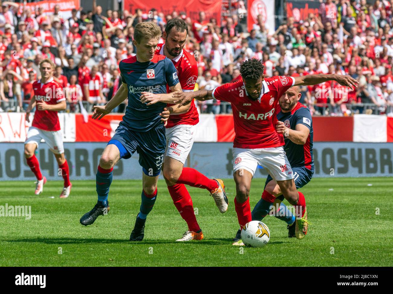 FC Hermannstadt - 🇧🇷 Joga bonito a #FCH! Romario Pires, mijlocaș central  5️⃣2️⃣🔴⚪⚫⚽💪 #teamspirit #football #vibes #echipa Next match ▷ ⚽ CSM Poli  Iași 🆚 A.F.C. Hermannstadt 🏆 Liga I 📅 15.09.2019