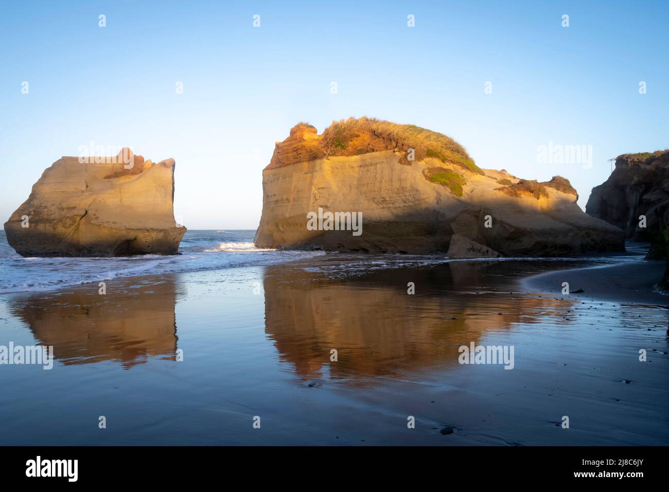 Rock formations, Waverly Beach, South Taranaki, North Island, New Zealand Stock Photo Alamy