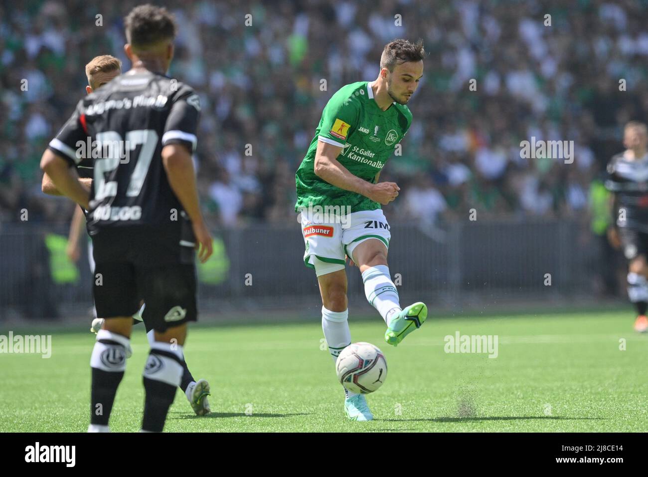 FC Lugano celebrate the victory after the Swiss Cup final match between FC  Lugano and FC St.Gallen at Wankdorf Stadium in Bern, Switzerland Cristiano  Mazzi / SPP Stock Photo - Alamy