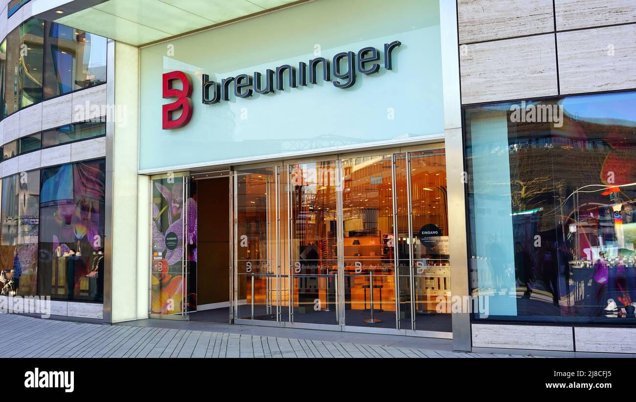 Entrance of the German clothing department store "Breuninger" at Kö-Bogen  in Düsseldorf/Germany. Breuninger has a tradition of more than 135 years  Stock Photo - Alamy