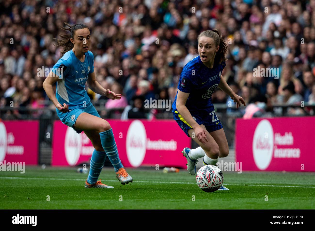 Niamh Charles (21 Chelsea) in action during the Vitality Womens FA Cup Final game between Manchester City and Chelsea at Wembley Stadium in London, England.  Liam Asman/SPP Stock Photo
