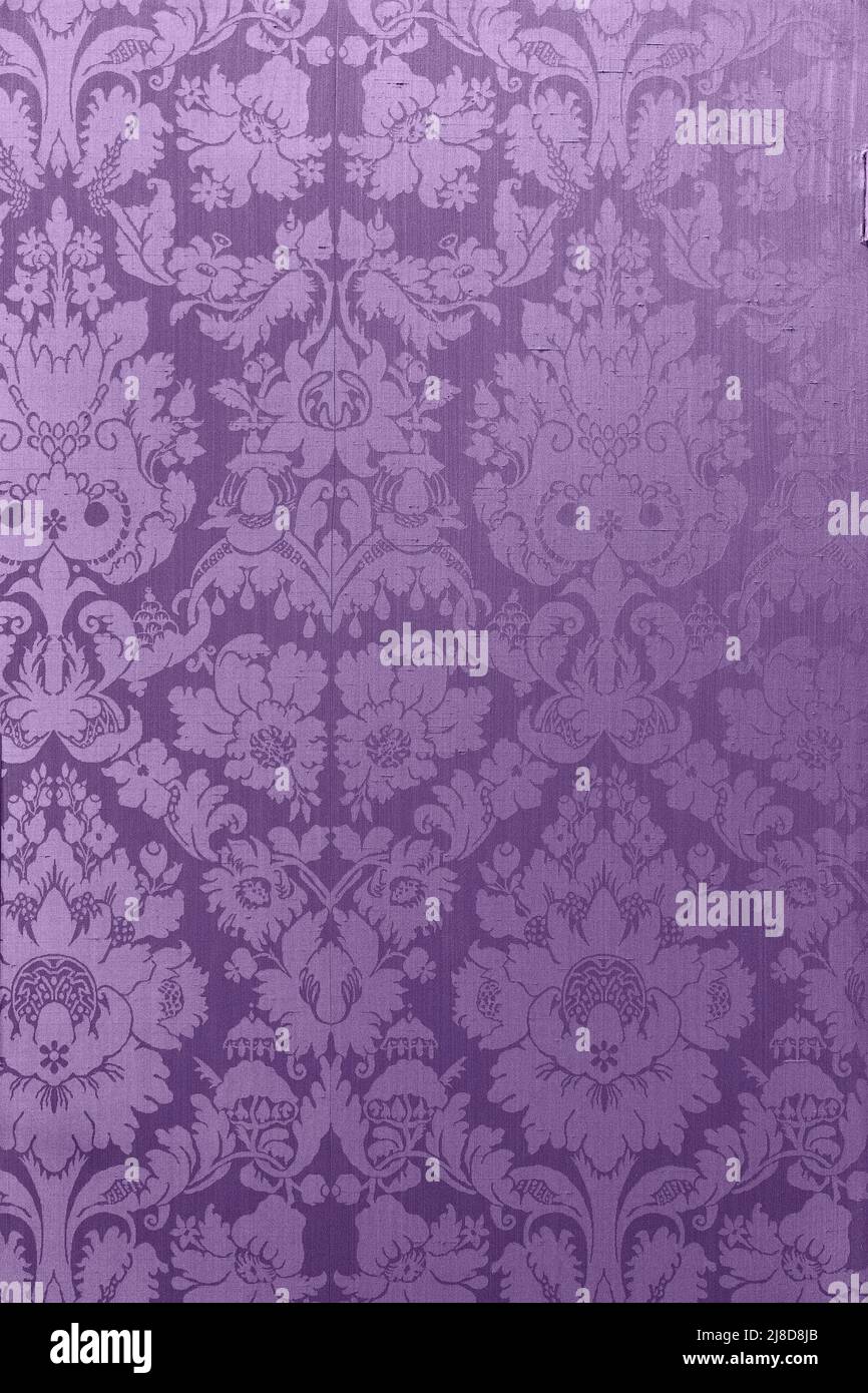 Embossed victorian wallpaper hi-res stock photography and images - Alamy