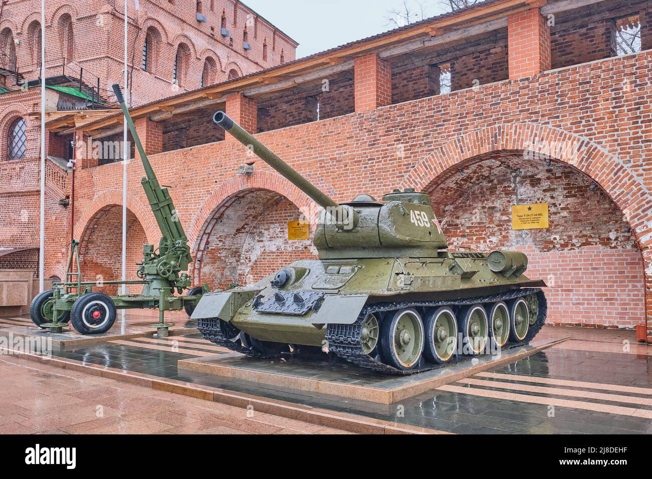 T-34-85 tank, produced during Great Patriotic War, near wall of Nizhny Novgorod Kremlin, Russia Stock Photo